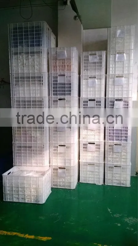 Cosmetic squeeze tube for packing tubes with applicator.cosmetic soft tube