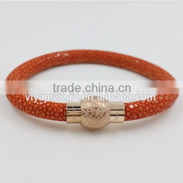 2016 Luxury Design Exclusive Genuine Stingray Leather Bangles Design Bangle Magnetic Handmade Bangles
