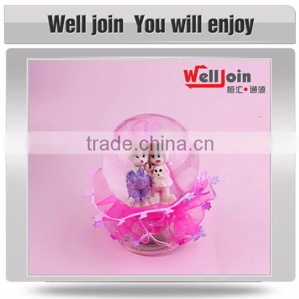 Flash romantic couples glass ball crystal ball