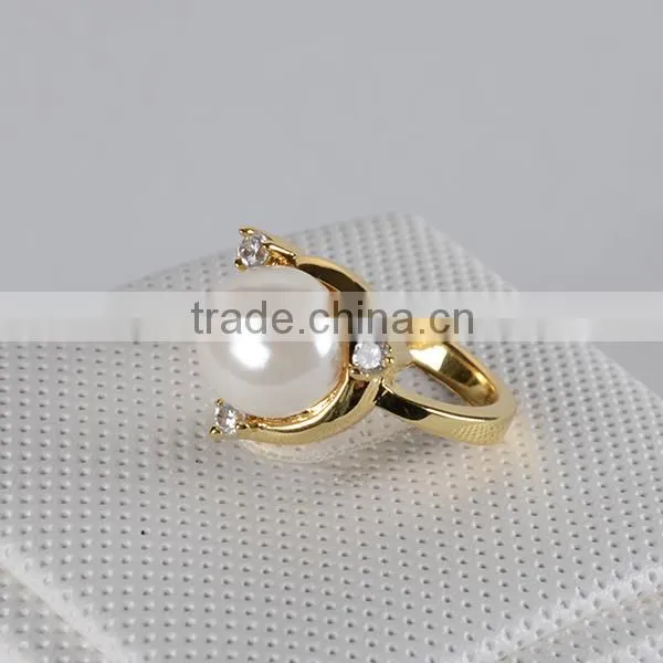 High quality fashion jewelry gold wedding peal ring enagement ring