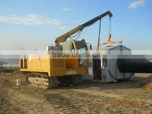 Internal lineup clamp associated with tracked crane