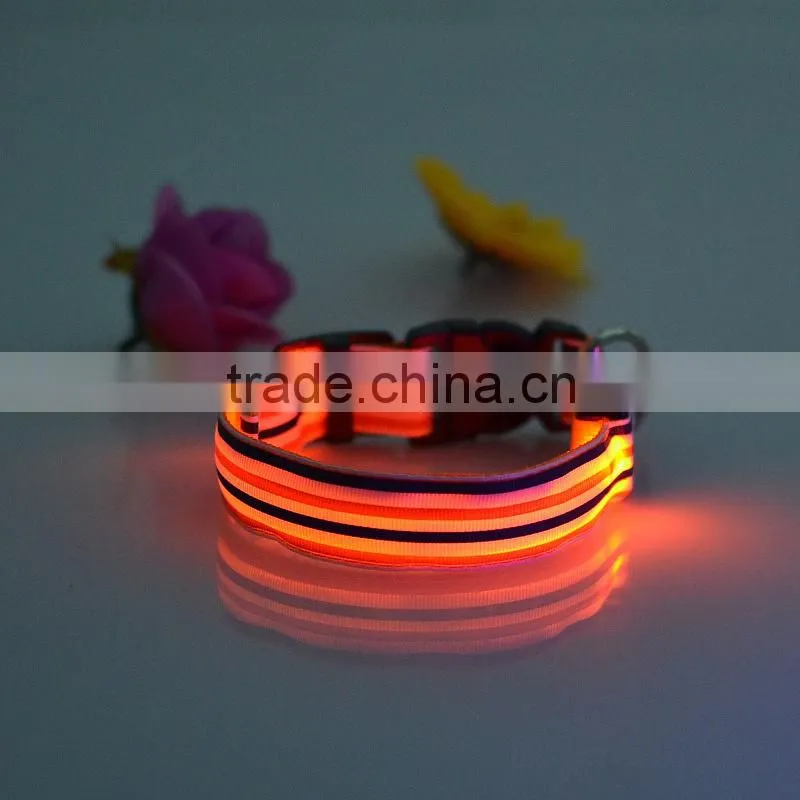Factory Wholesale Fashion Stripe Pattern Retracable LED Dog Collar And Leash