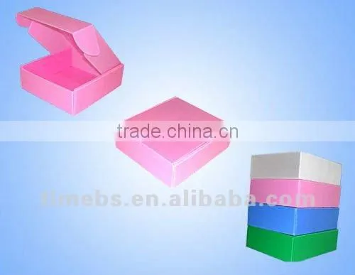 Corrugated plastic gift box