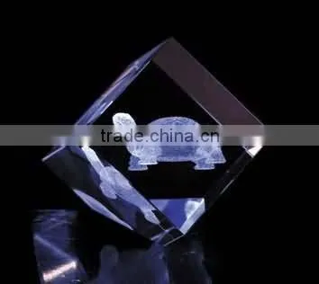 2016 Engraved car model cube shape decorative crystal paperweight