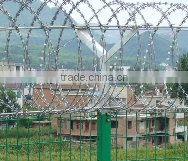 barbed wire roll price fence