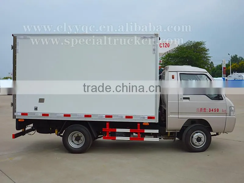 Dongfeng gasoline small refrigerated truck