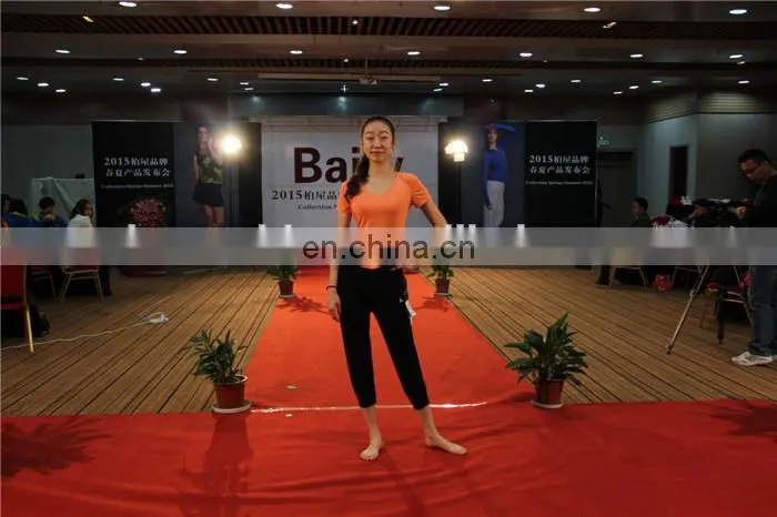 11511203 and 11512402 One Set Fitness Wear Yoga Wear