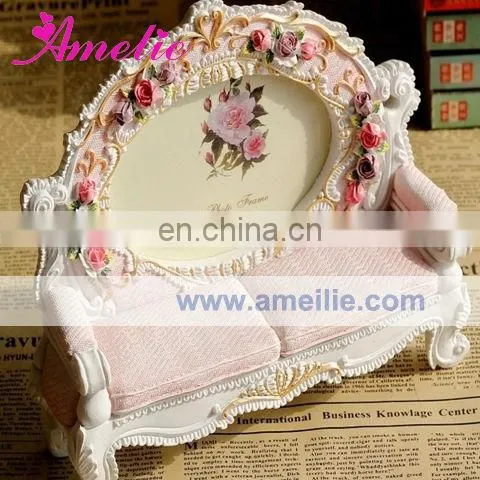 AR148 Wholesale Resin Handicraft European Style Sofa Photo Frame