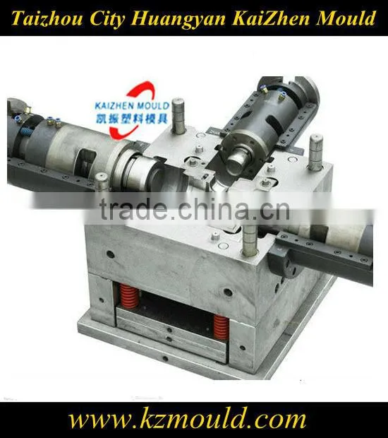 Plastic injection pipe fitting mold
