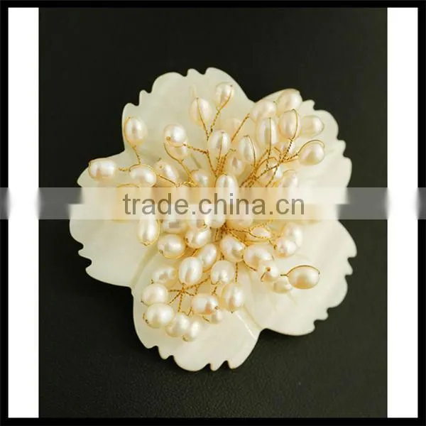 elegant pearl brooches for wedding invitation