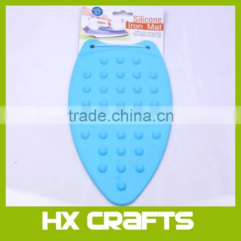 Amazon hot sell High Quality Hot Protection Rest Pad Mat Underlay Cover Helpers Safe Surface Silicone Iron Mat