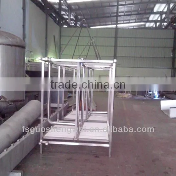 Cooling spray shelf