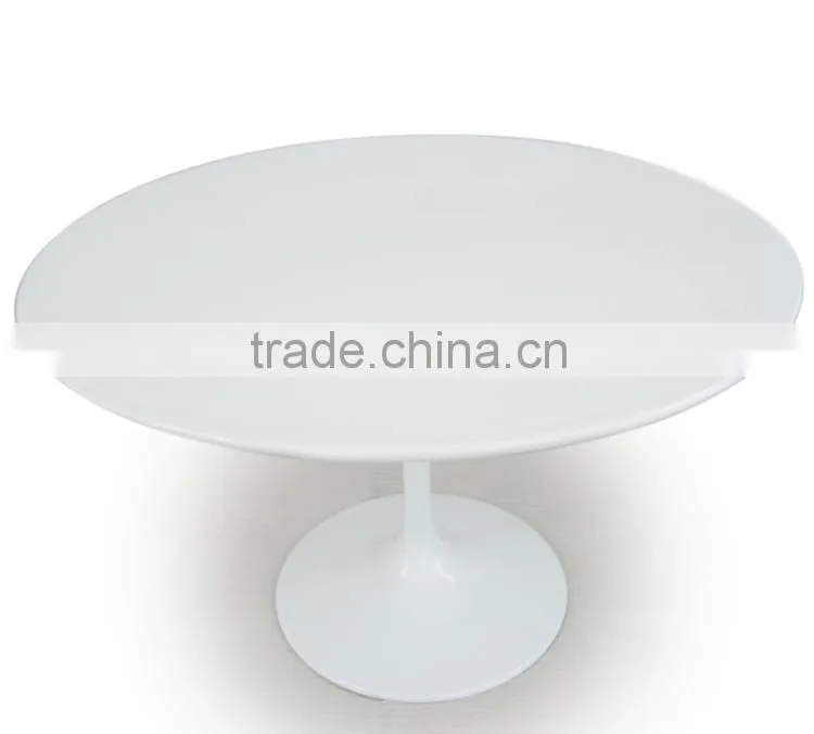 White Eero Saarinen Fiberglass Saarinen Tulip Table replica