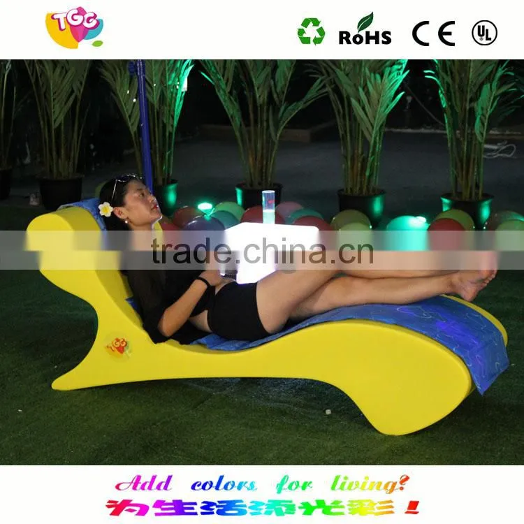 2017 New design Eco-friendly Colorful Leisure Bed for Garden