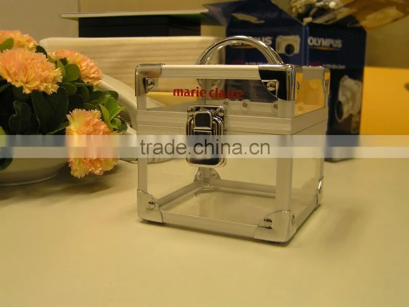 2013 new design aluminum exquisite acrylic case with handle and locks size 190*110*110