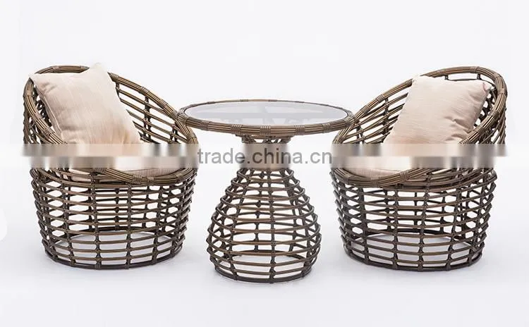 Outdoor Leisure Dining Table Set Garden Wicker Egg Chair Rattan Furniture Italian Design