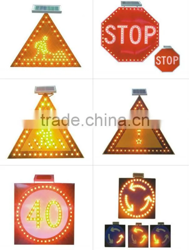 Solar Traffic Right-Turning Sign