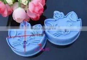 Cake Decoration tool- 2pcs cartoon cookie cutter Fondant Cake Tools Doraemon