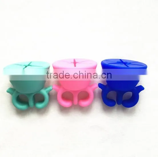 Popular soft silicone nail art tools finger cots holder