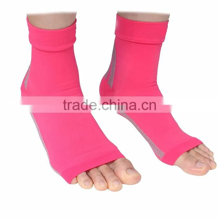 Plantar Fasciitis Foot Sleeves Ankle Graduated Compression Sleeves