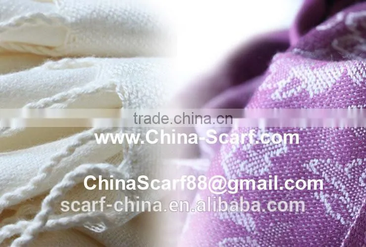 China Fashion Acrylic Scarf