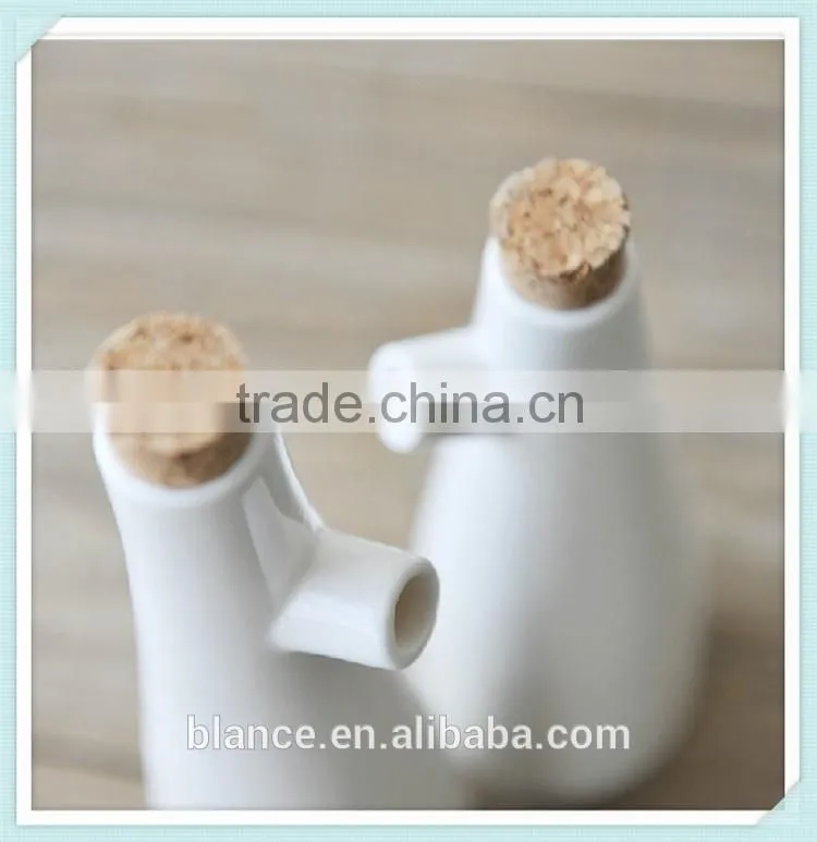 ceramic cheap soy sauce bottle white bottle design