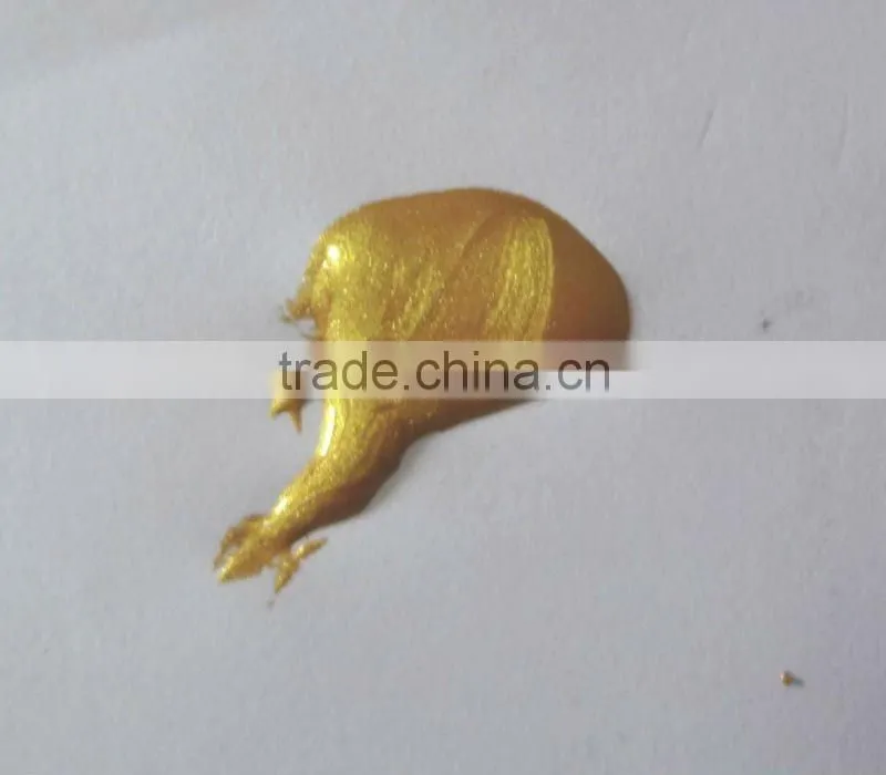 golden paint/spray golden paint