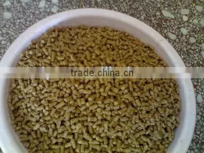 swinging pellet machine