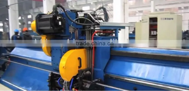 Flying saw cutter machine