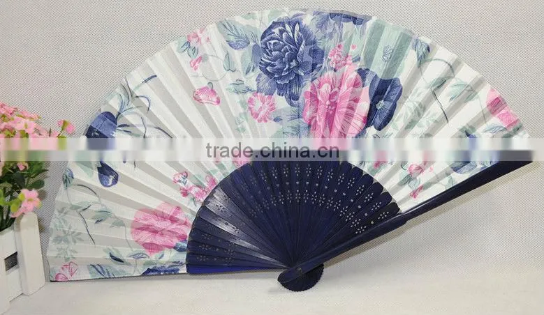 Chinese style bamboo folding fan
