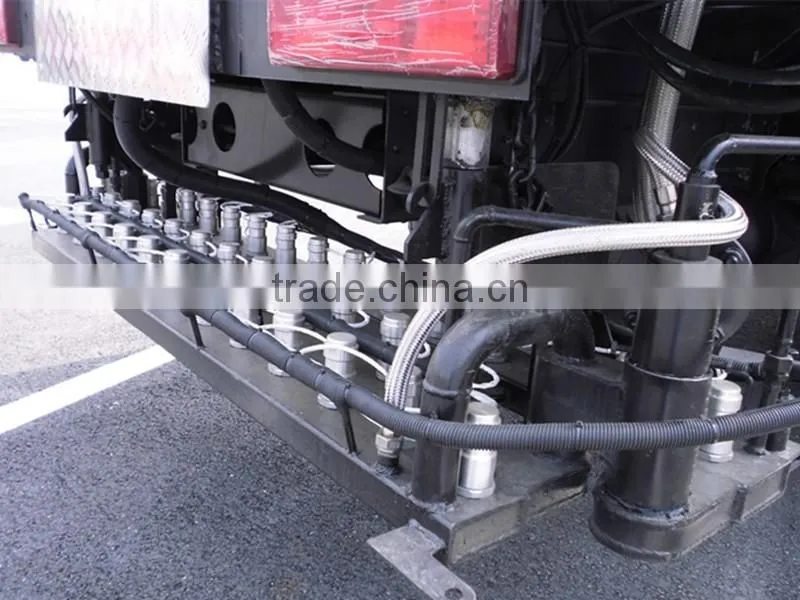 The Low price 10CBM bitumen spray truck for sale with high configuration