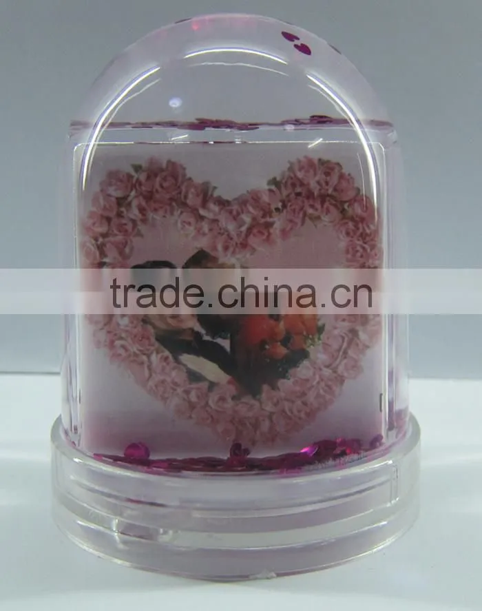 Lovers wedding souvenir gift snow globe