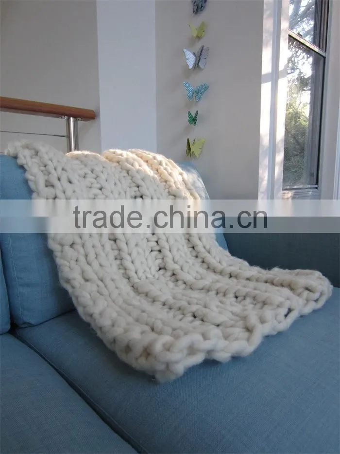 Hand spun super chunky thick yarn in more than 30 colors for quick knitting hat