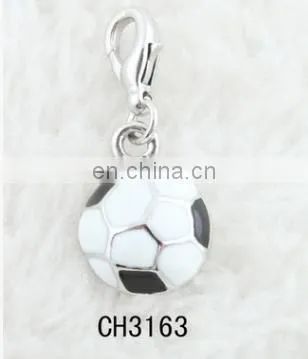 color enamel country flag map logo keychains custom football team logo keychains fan's gifts 2018 world cup game gifts