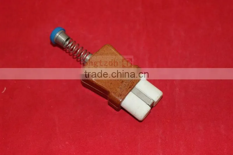 Electrical ceramic plug socket