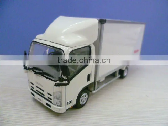 1-43 die cast metal Isuzu truck replica