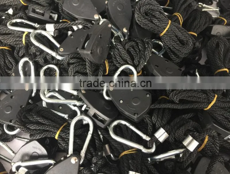 1/8'' and 1/4'' Adjustable metal grow light hooks and christmas light hangers