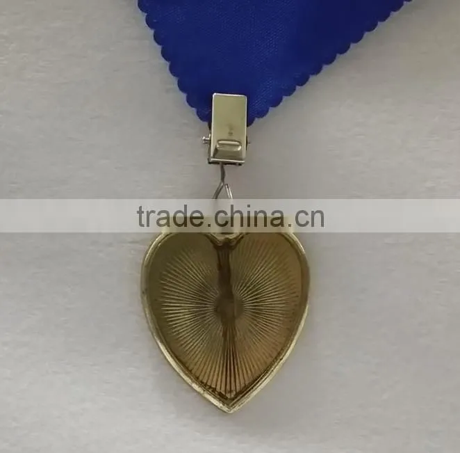 bronze metal alloy heart shape tablecloth weight clip
