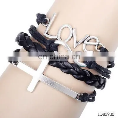 Rivet mix with skull betrayer silver and gold imitation bracelet