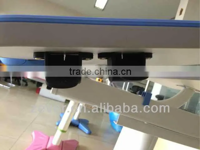 Adjustable kid's desk