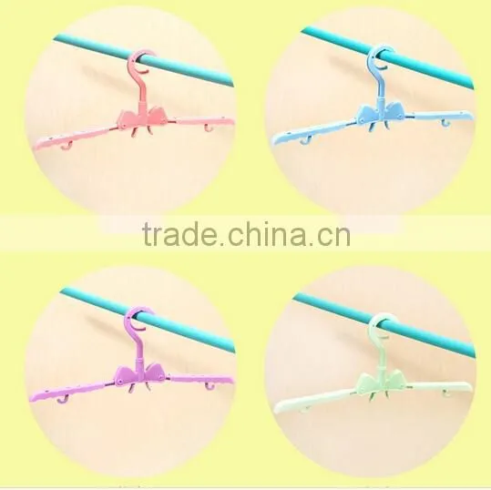 Plastic Foldable Folded Clothes Hangers Assorted Color