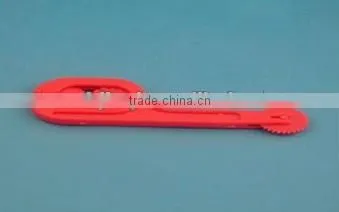 Cake Decoration tool- Embossing roll cutter
