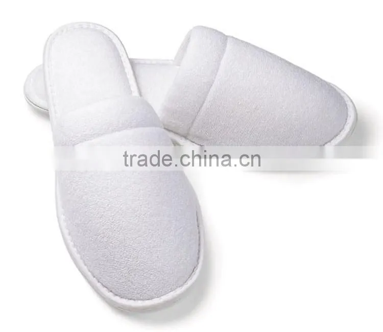 Cheap wholesale disposable slippers for hotel guests bathroom slipper