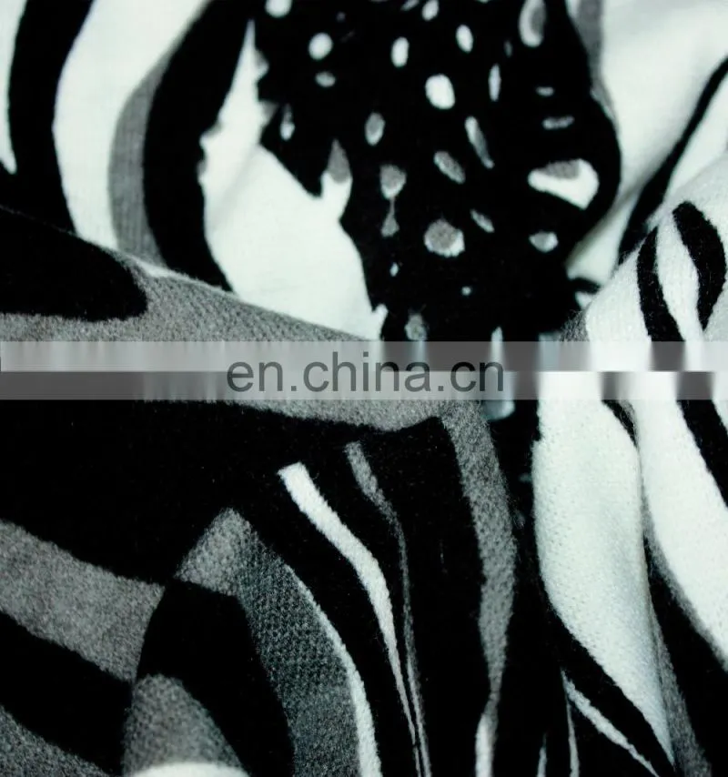 Abstract Paisley Worsted Round Neckine Tunic For Old Women