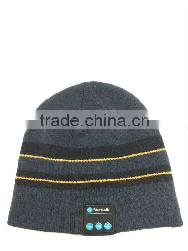 bluetooth beanie with touch screen gloves in gift box