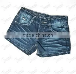 Lady's denim shorts