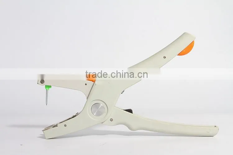 Best selling trustworthy livestock applicator for animal ear tag