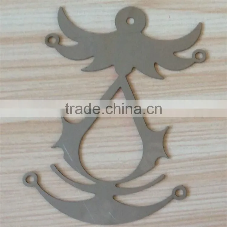 metal decrotive accessories used for Assassin's Creed and Cosplay