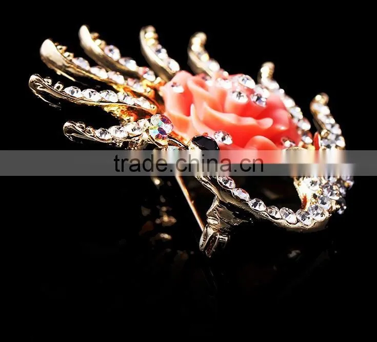 F20047N Women favorite peacock animal rhinestone brooch for party invitation bulk brooch