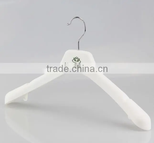 high end fashion velvet hanger with special shape for luxury clothes